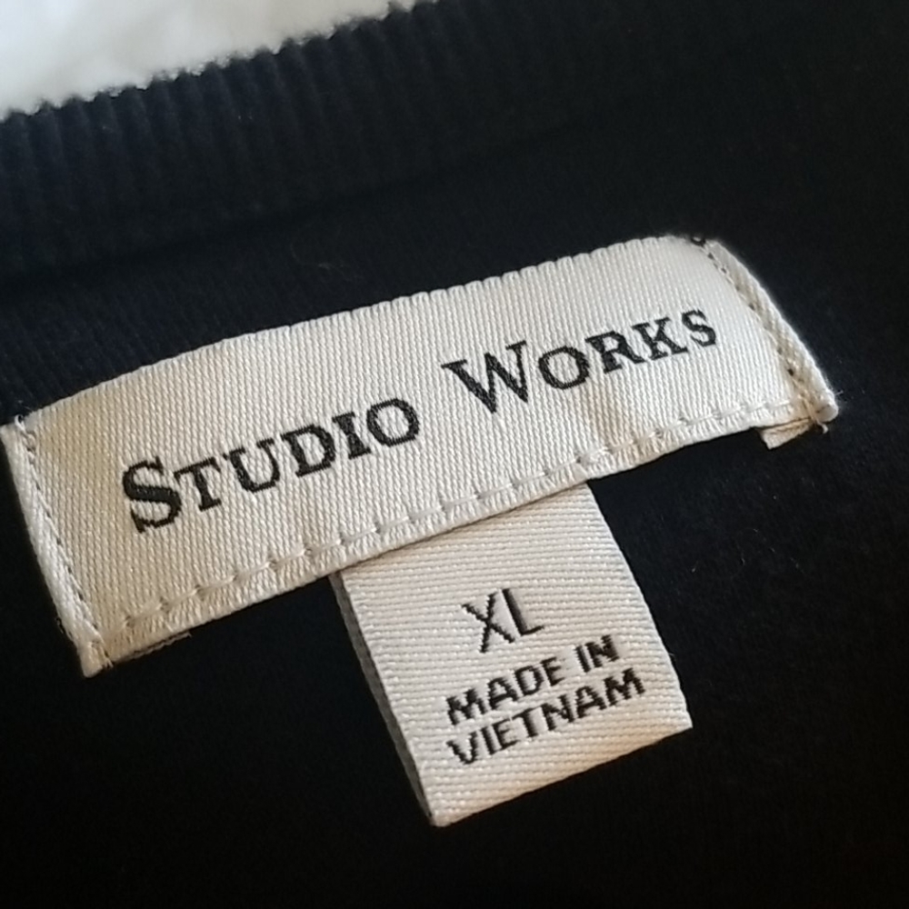 Studio Works Top - Picture 3 of 6